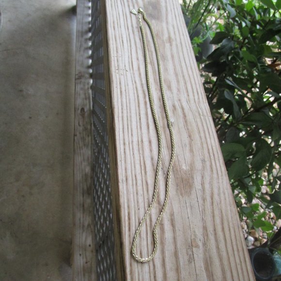 Kendra Scott Sandra Necklace Long Gold Tone - Picture 4 of 5